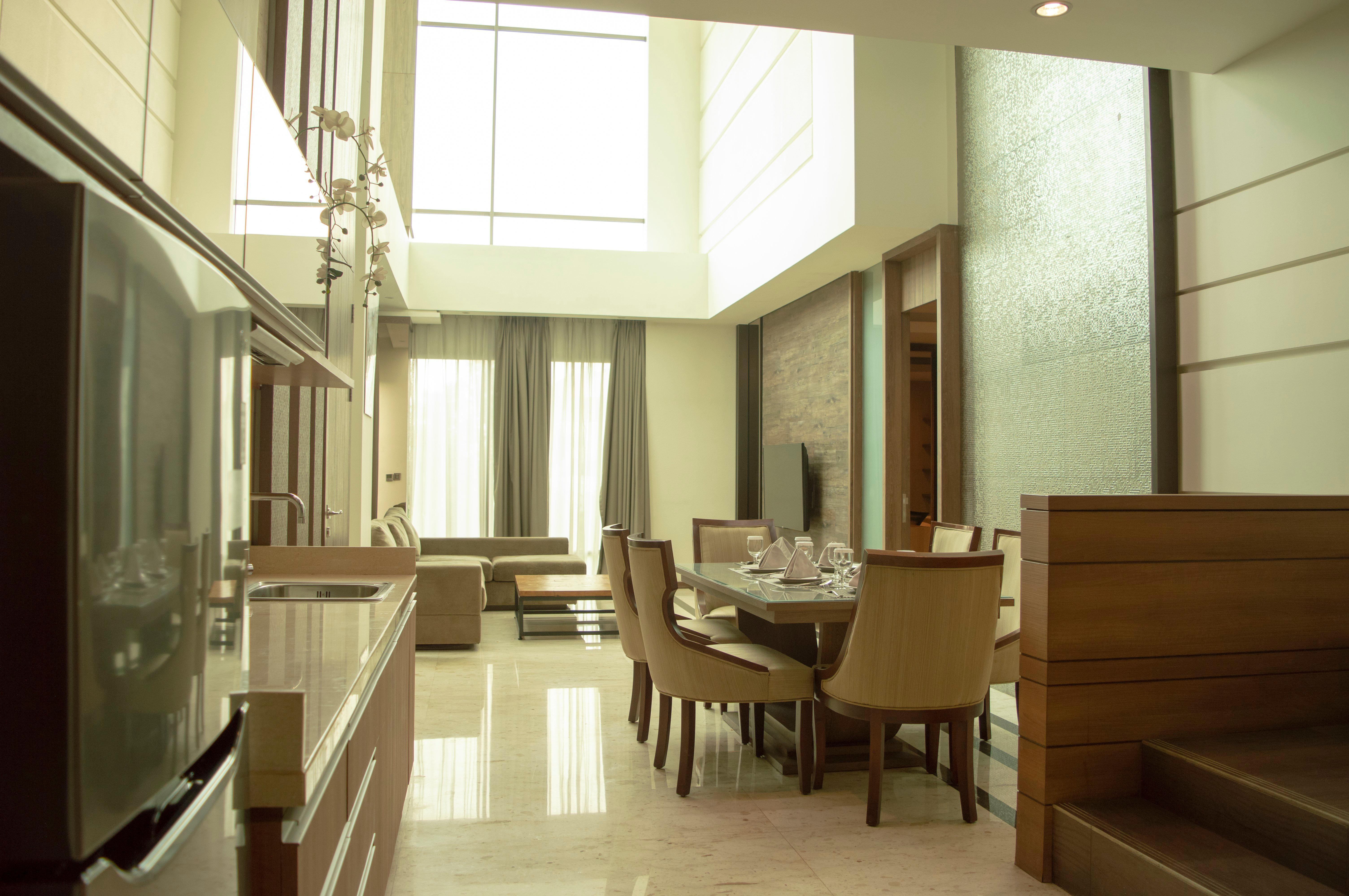 Holiday Inn Cikarang Jababeka By Ihg מראה חיצוני תמונה
